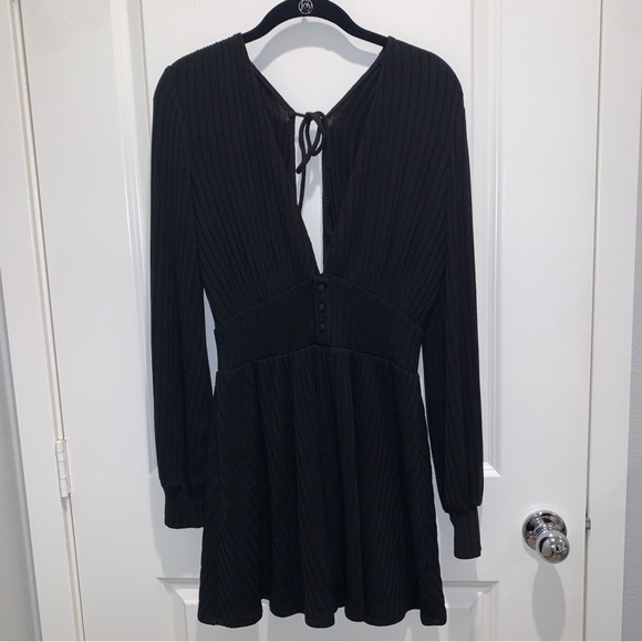 Privacy Please “Elena” Dress in Black - Picture 5 of 9